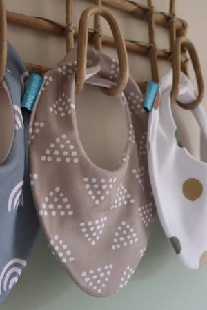 Triangle Dots Bib